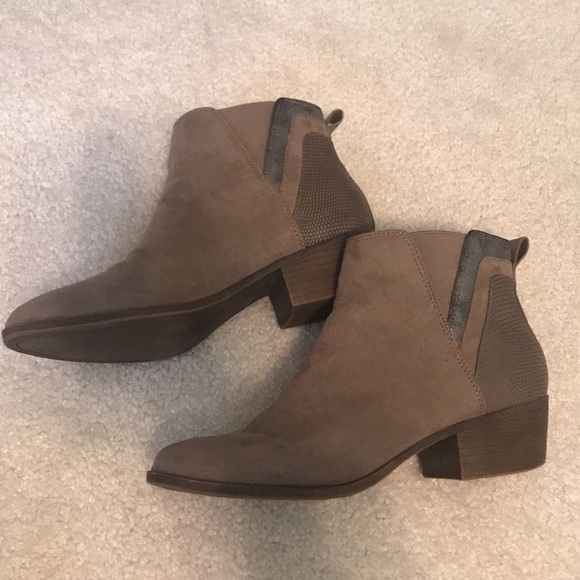 Booties - Picture 3 of 4